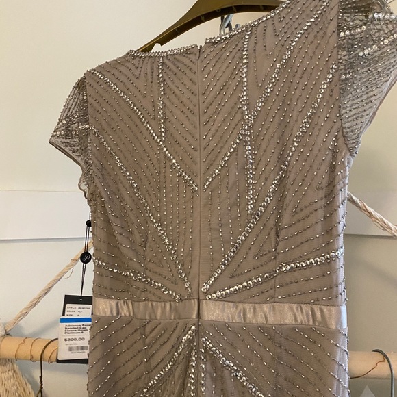 Adriana Papell beaded evening gown in platinum grey - formal dress New With Tags - Picture 7 of 8